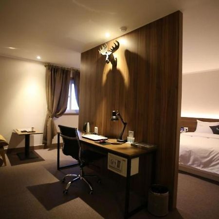 Centralperson Pyeongtaek Hotel מראה חיצוני תמונה