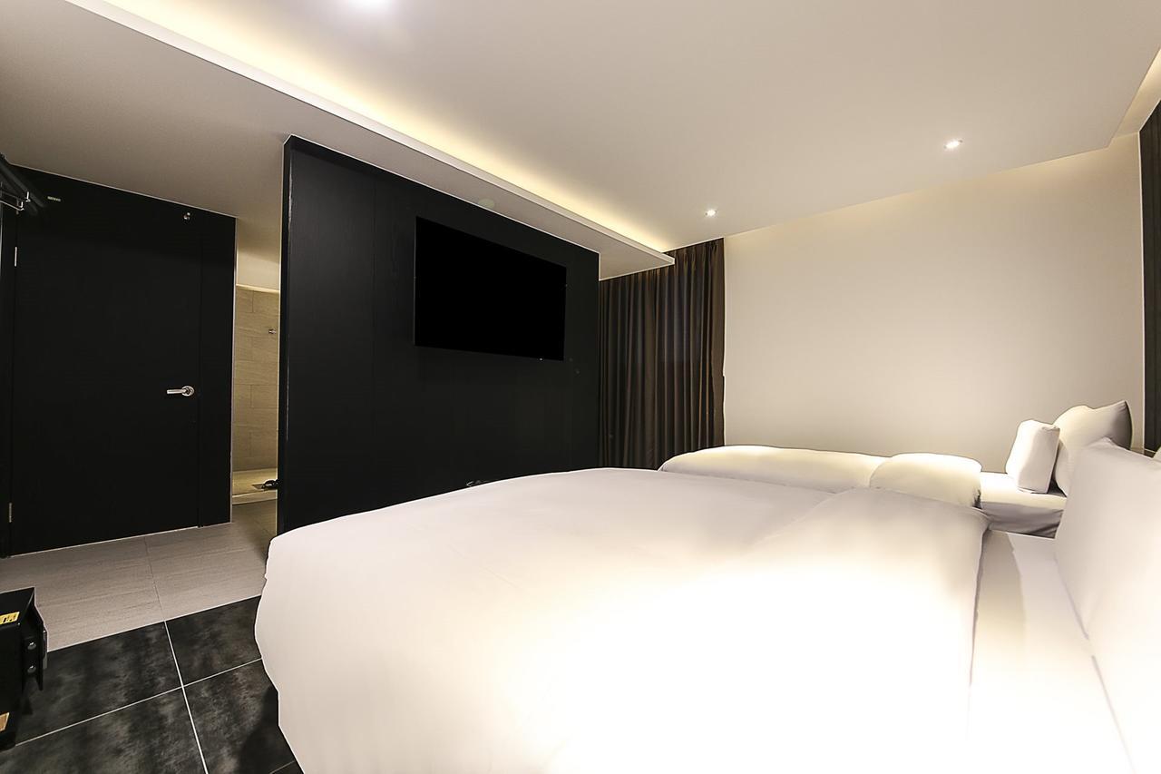 Centralperson Pyeongtaek Hotel מראה חיצוני תמונה