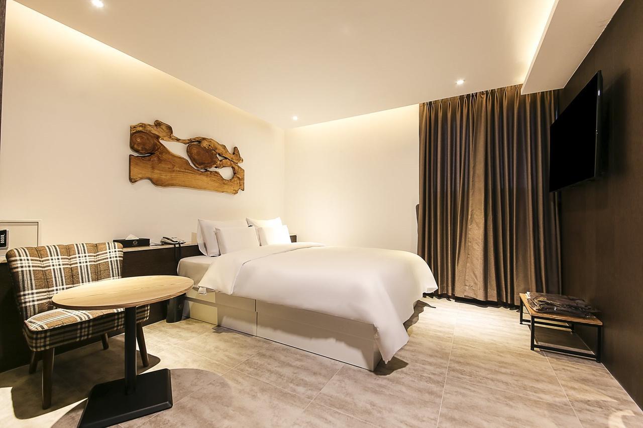 Centralperson Pyeongtaek Hotel מראה חיצוני תמונה