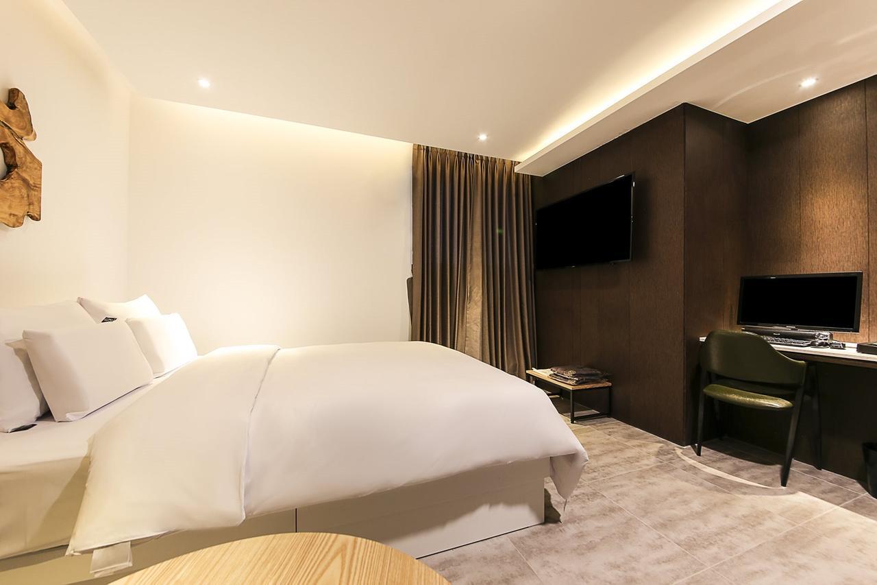 Centralperson Pyeongtaek Hotel מראה חיצוני תמונה