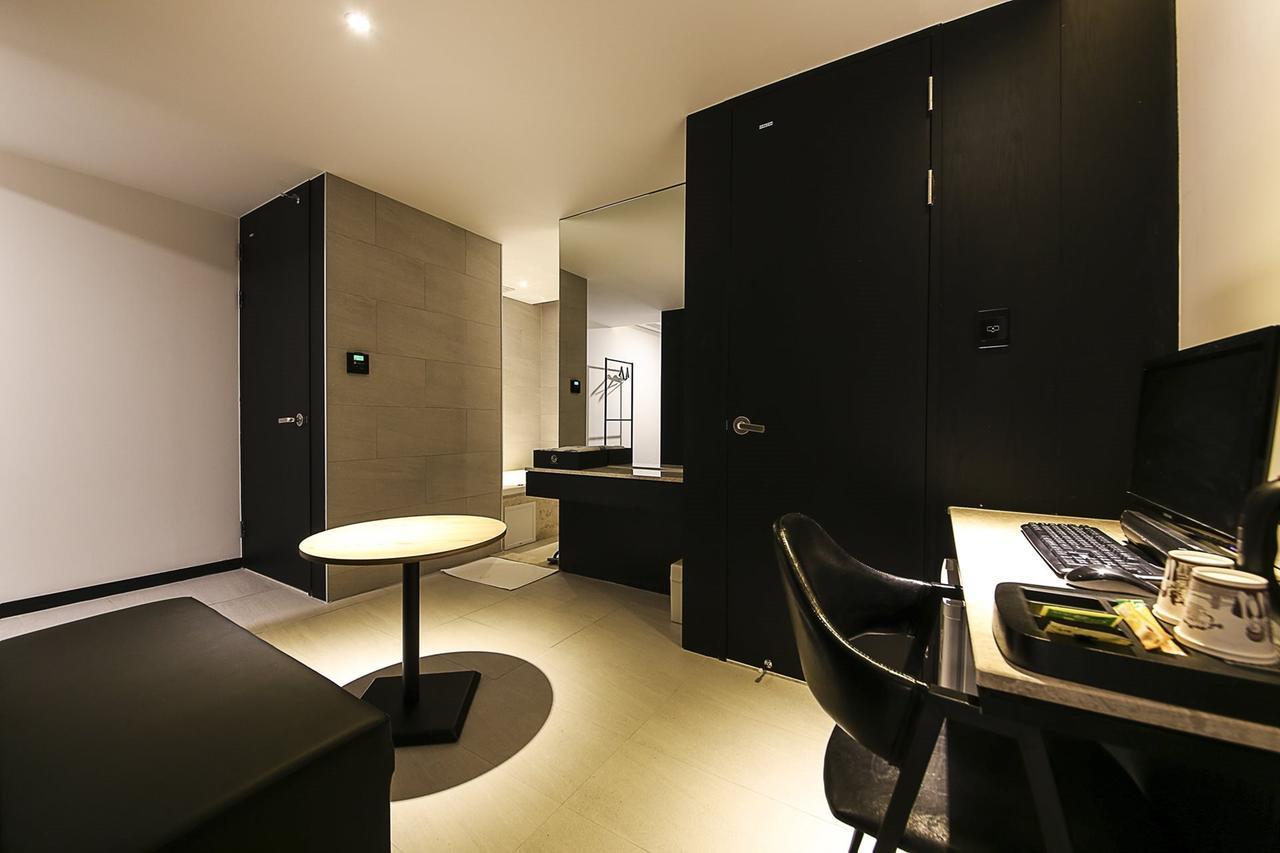 Centralperson Pyeongtaek Hotel מראה חיצוני תמונה